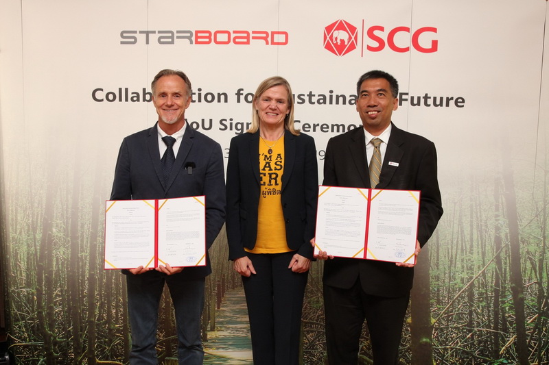 1 Embassy, SCG and Starboard for MOU on Collaboration for Future 1_resize