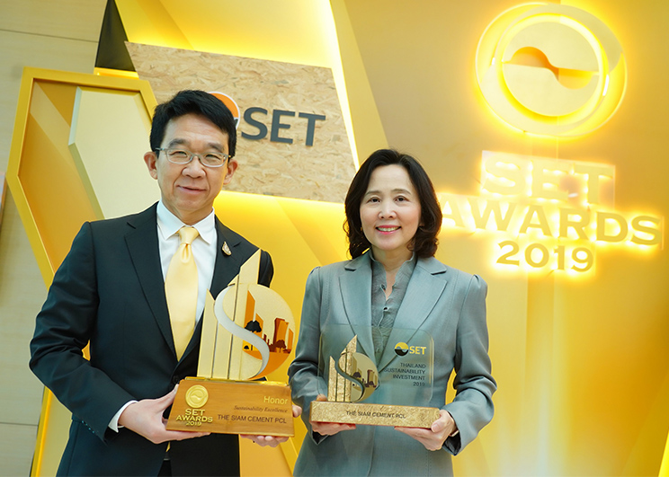 เอสซีจี รับรางวัลต้นแบบองค์กรที่ยั่งยืน จากเวที “SET Awards 2019” ต่อเนื่องปีที่ 5