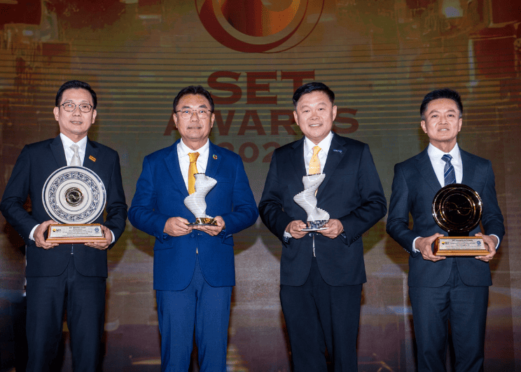 เอสซีจีรับรางวัลเกียรติยศด้านความยั่งยืนกลุ่ม Sustainability Excellence 7 ปีซ้อน พร้อมบริษัทในกลุ่ม SCGP, SCGJWD และ Q-CON คว้ารวม 5 รางวัล ในงาน SET AWARDS 2024