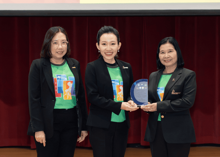 กลุ่มบีเจซี บิ๊กซี คว้า 2 รางวัลเกียรติยศ ในงานประกาศความสำเร็จ โครงการ “แสงนำใจไทยทั้งชาติ เดิน วิ่ง ปั่น ป้องกันอัมพาต ครั้งที่ 11 เฉลิมพระเกียรติ”