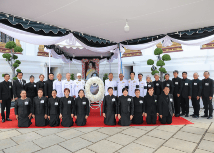 บริษัท มิตรแท้ประกันภัย จำกัด (มหาชน) ได้รับพระราชทานพระบรมราชานุญาต ให้ร่วมเป็นเจ้าภาพบำเพ็ญกุศลถวายพระบรมศพ สมเด็จพระนางเจ้าสิริกิติ์พระบรมราชินีนาถ พระบรมราชชนนีพันปีหลวง